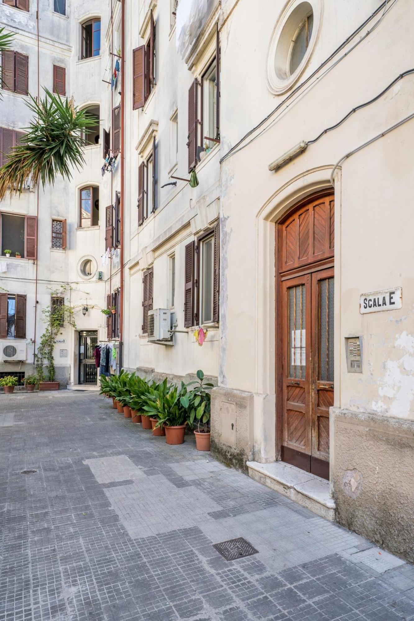 Fisher'S Apartment In Testaccio ローマ エクステリア 写真