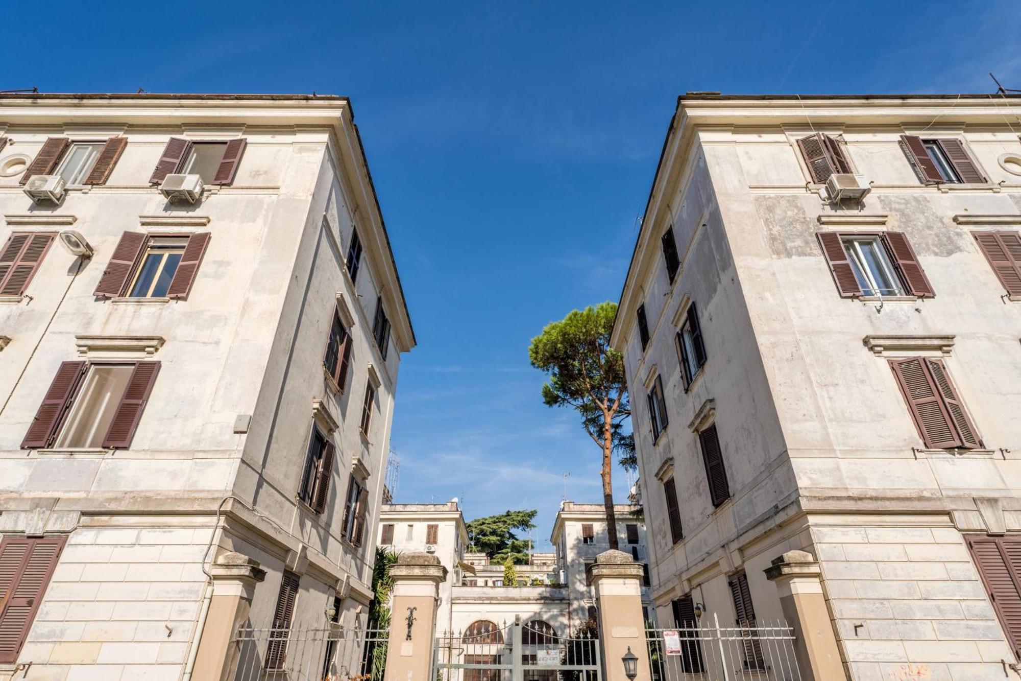 Fisher'S Apartment In Testaccio ローマ エクステリア 写真